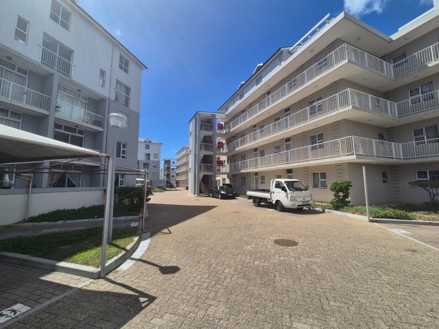 To Let 1 Bedroom Property for Rent in Muizenberg Western Cape